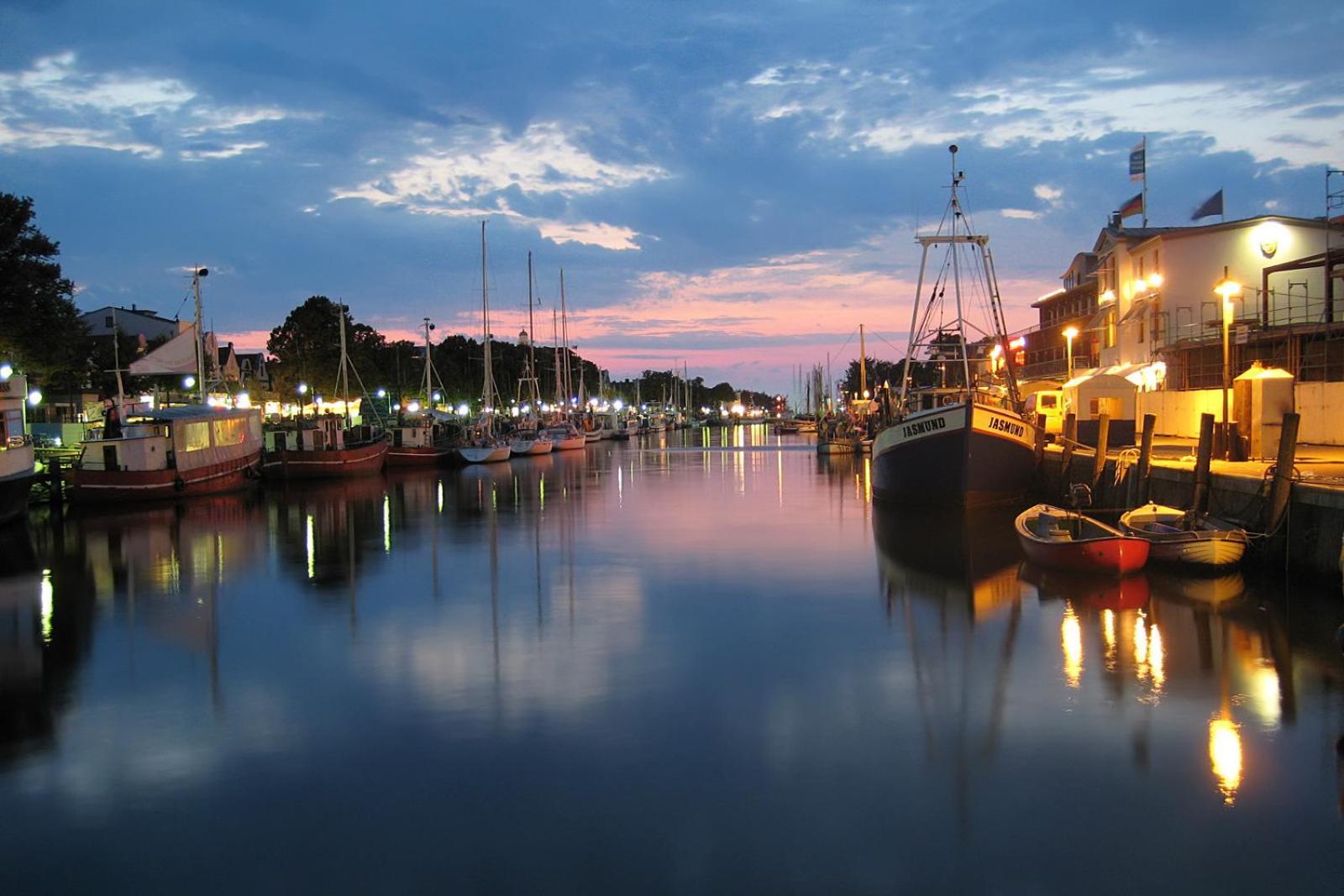 Alexandrine Lägenhet Rostock Exteriör bild